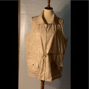 Chico’s Zenergy Vest Size 3